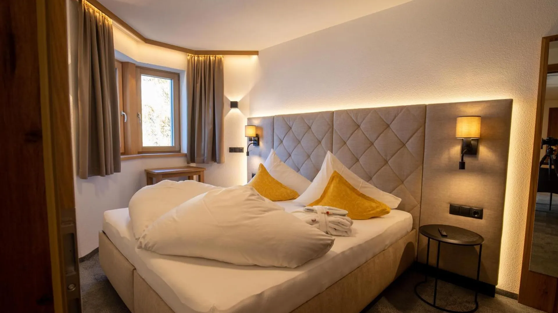 Alpenresidenz Trisanna Bed and Breakfast Ισγκλ