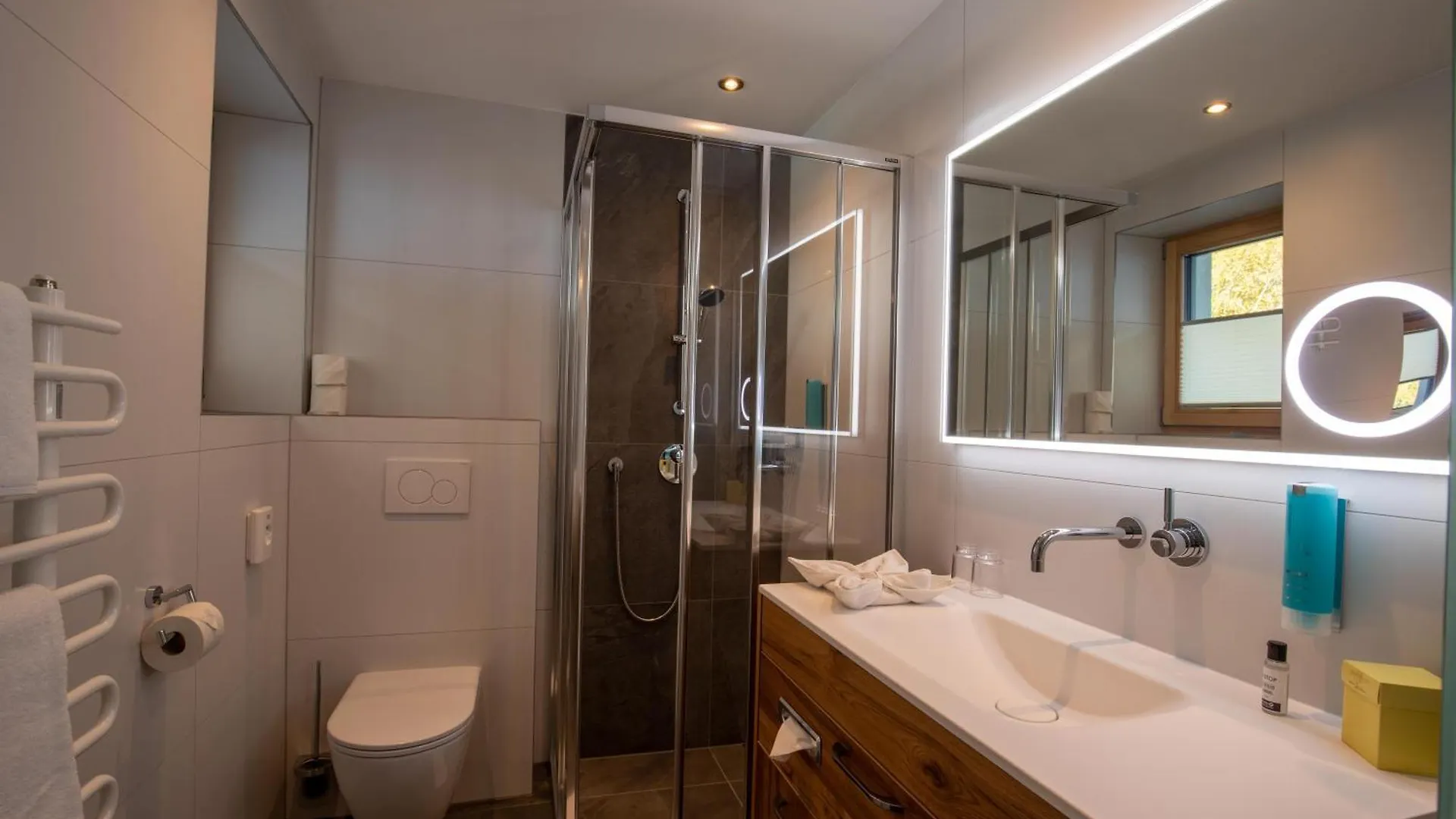 Alpenresidenz Trisanna Bed and Breakfast Ισγκλ 4*,  Αυστρία